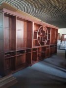 这时最好把橱柜、烟机、灶具、热水器